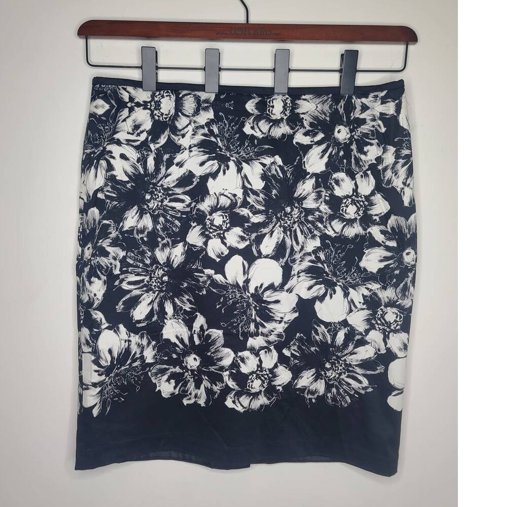 Ann Taylor black white floral career pencil skirt - 16